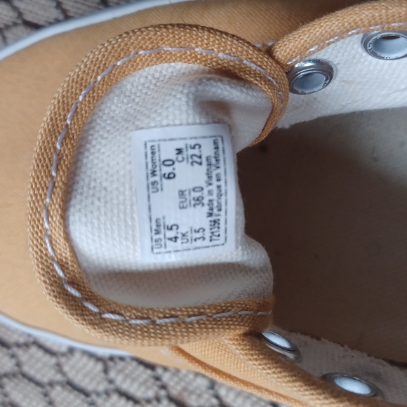 Vans yellow slip-ons sz 6 women/4.5 men - Picture 5 of 5